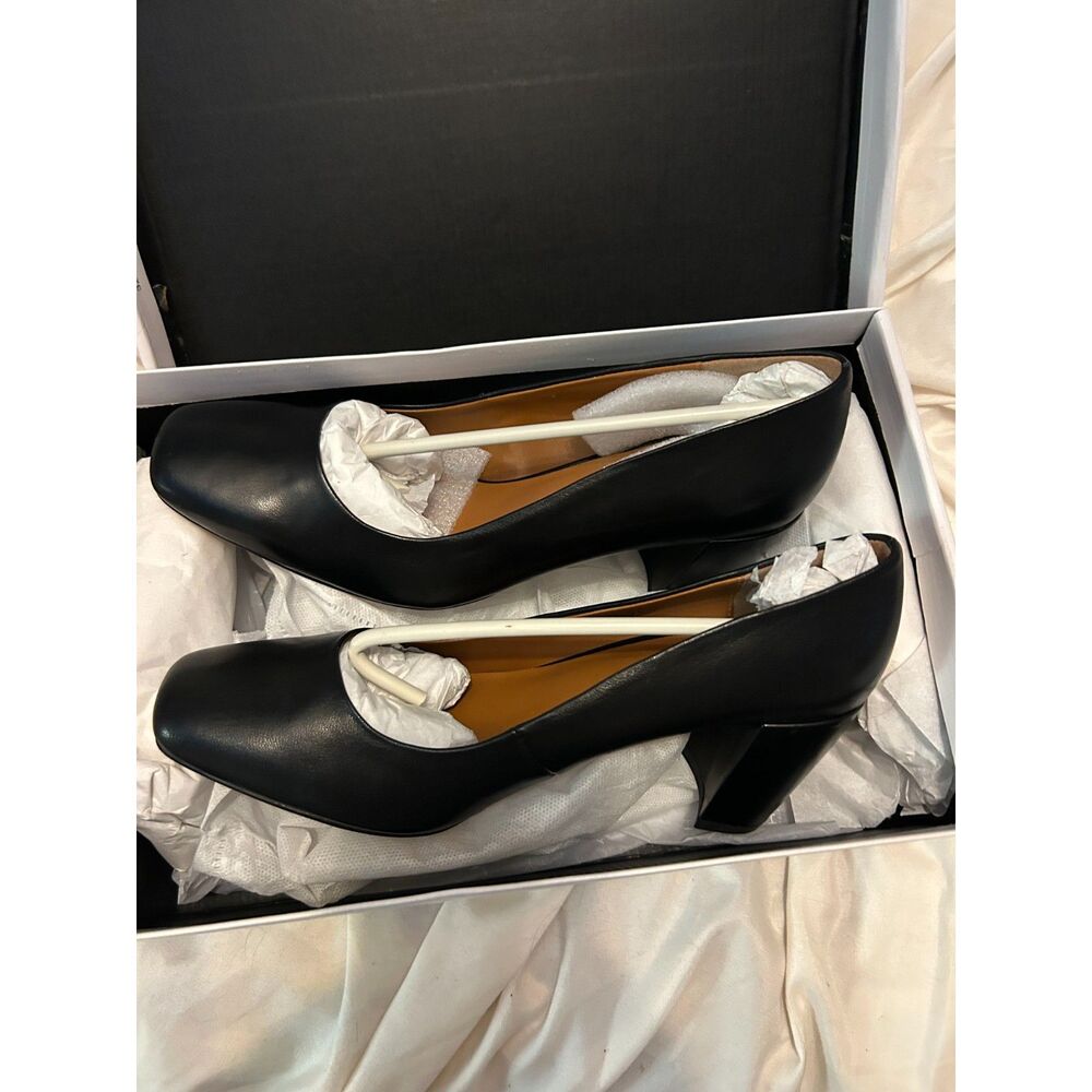 Halston black slip on pumps Whitney in Moderna 8.5m